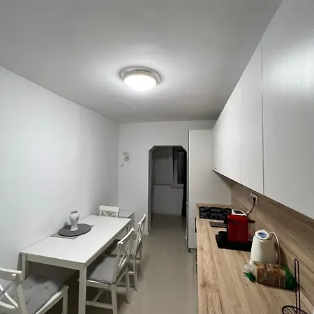 Delfinariu By The * Κονστάντζα